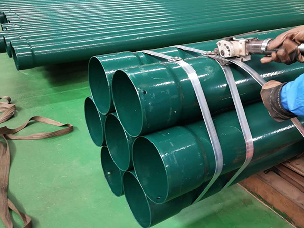 熱浸塑鋼管延續(xù)了鋼管的優(yōu)點(diǎn)，其機(jī)械強(qiáng)度高